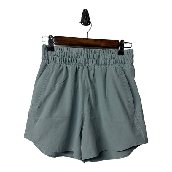 NWT Under Armour Women's Flex Woven Shorts 5” harbor blue - Picture 3 of 9